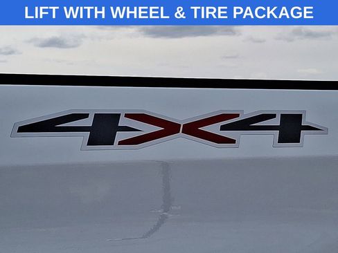 Used 2022 Chevrolet Silverado 1500 RST AWD/4WD image 31