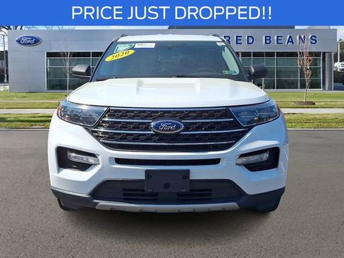 Used 2020 Ford Explorer XLT w/ Equipment Group 202A AWD/4WD image 3
