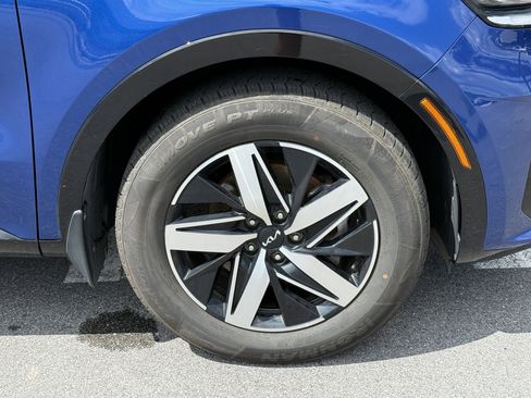 Used 2023 Kia Sorento S w/ Panoramic Sunroof Package FWD image 12