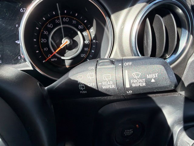 Used 2018 Jeep Wrangler Unlimited Sahara w/ Uconnect 4C Nav & Sound Group AWD/4WD image 19