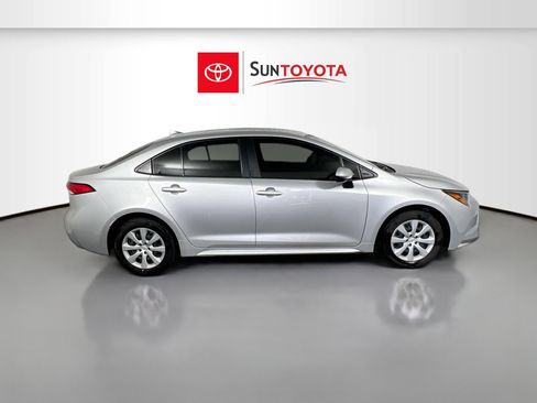 Used 2023 Toyota Corolla LE FWD image 2