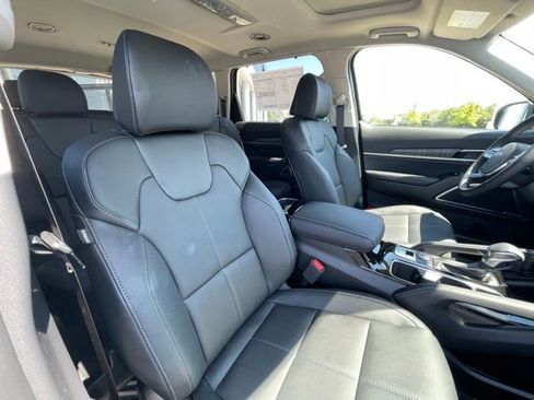 New 2025 Kia Telluride EX w/ EX Captain's Chair Package image 32