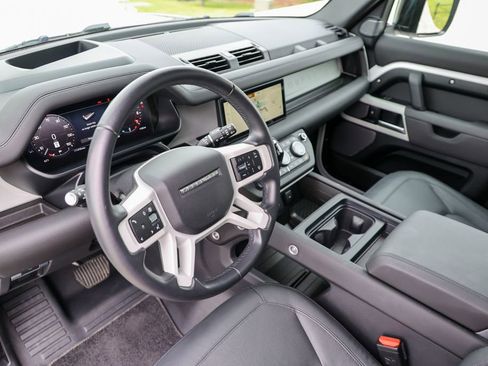 Used 2024 Land Rover Defender 110 S AWD/4WD image 4