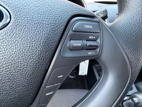 Used 2018 Kia Forte LX FWD image 23