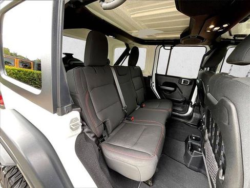 Used 2021 Jeep Wrangler Unlimited Rubicon w/ Cold Weather Group AWD/4WD image 27