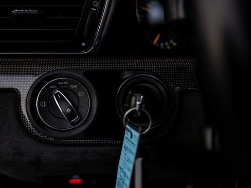 Used 2015 Porsche 911 GT3 w/ Carbon Interior Package image 38