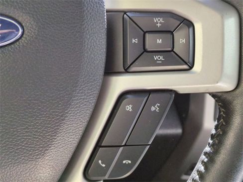 Used 2019 Ford F150 Lariat image 33