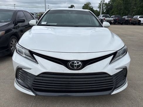 Used 2022 Toyota Camry LE w/ Cold Weather Package FWD image 12