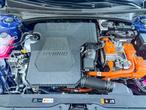 Used 2023 Hyundai Elantra Blue image 15