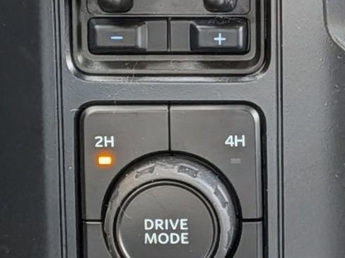 New 2026 Ford F350 Lariat w/ FX4 Off-Road Package AWD/4WD image 17