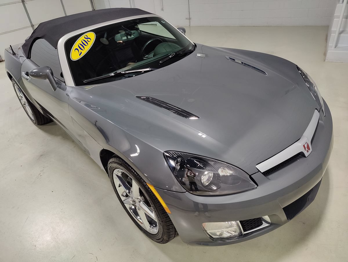 Used 2008 Saturn Sky Red Line RWD image 2