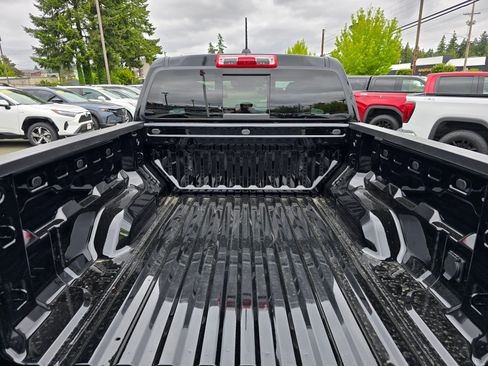 New 2025 GMC Canyon Elevation w/ Convenience Package image 16