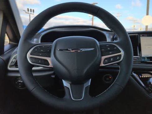 New 2026 Chrysler Pacifica Select image 27