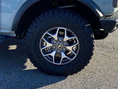 Used 2024 Ford Bronco Badlands image 12