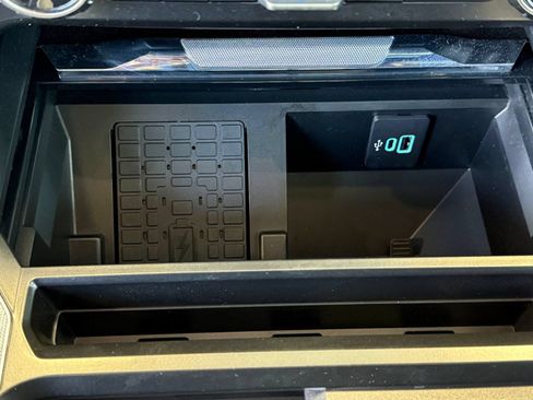 Used 2025 Ford F350 King Ranch w/ FX4 Off-Road Package AWD/4WD image 35