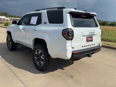 Used 2026 Toyota 4Runner TRD Sport Premium AWD/4WD image 6