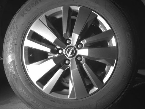 Used 2025 Nissan Pathfinder SV AWD/4WD image 15
