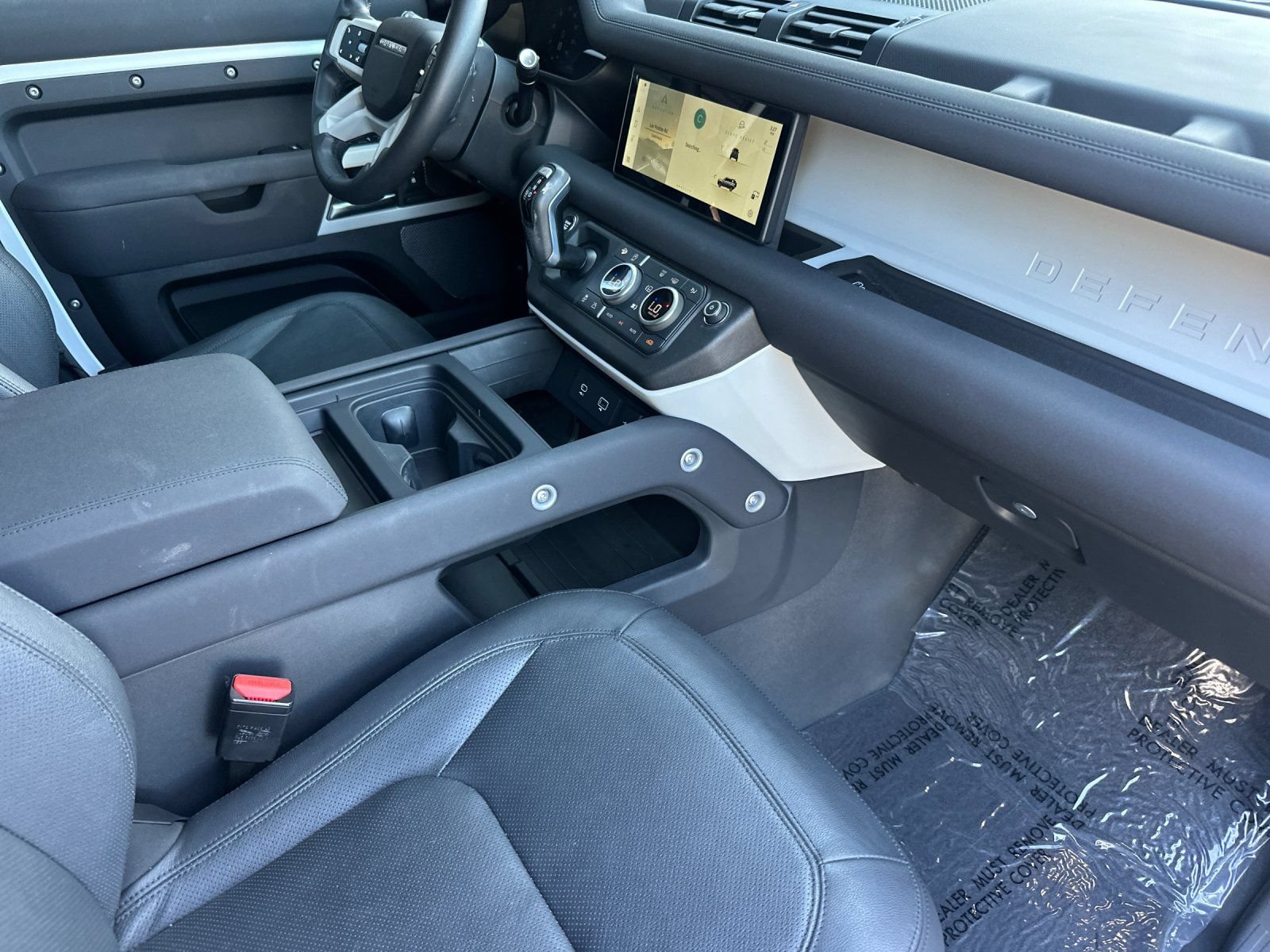 Used 2023 Land Rover Defender 110 SE AWD/4WD image 16