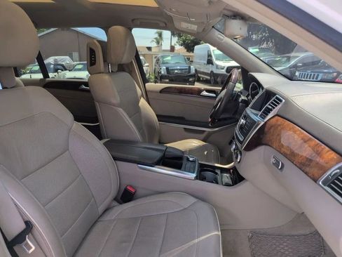 Used 2014 Mercedes-Benz GL 450 4MATIC w/ Appearance Package image 12