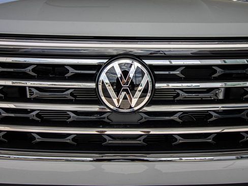 New 2026 Volkswagen Atlas SE FWD image 7