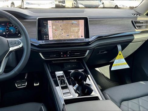 New 2025 Volkswagen Atlas SEL Premium R-Line image 8