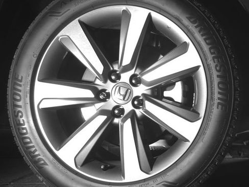 Used 2025 Honda Pilot Touring image 23