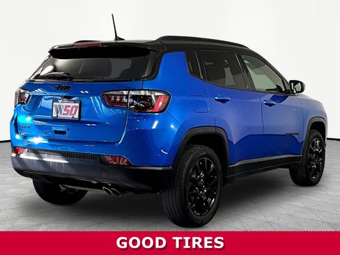 Used 2022 Jeep Compass Latitude AWD/4WD image 6