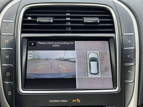 Used 2017 Lincoln MKX Reserve AWD/4WD image 29