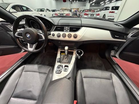 Used 2011 BMW Z4 sDrive30i RWD image 26