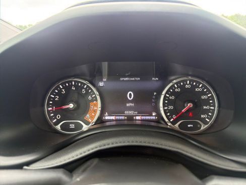 Used 2021 Jeep Renegade Latitude AWD/4WD image 27
