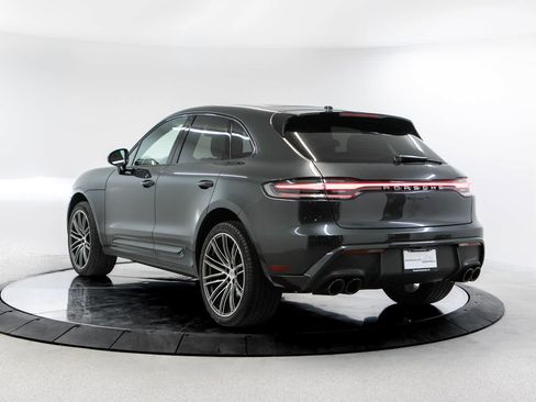 Certified 2023 Porsche Macan S AWD/4WD image 3