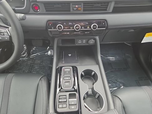 New 2025 Honda Pilot Touring image 27