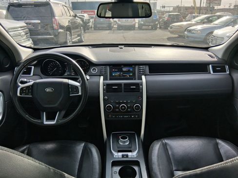 Used 2016 Land Rover Discovery Sport HSE image 16