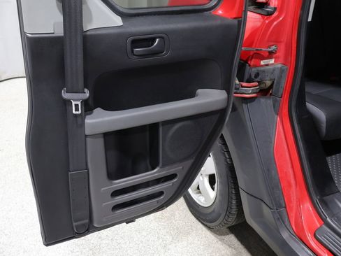 Used 2005 Honda Element EX image 19