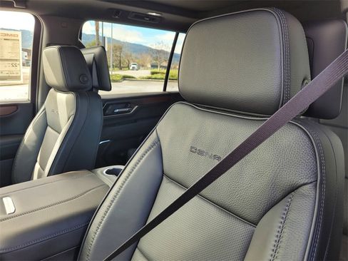 New 2026 GMC Yukon XL Denali image 13