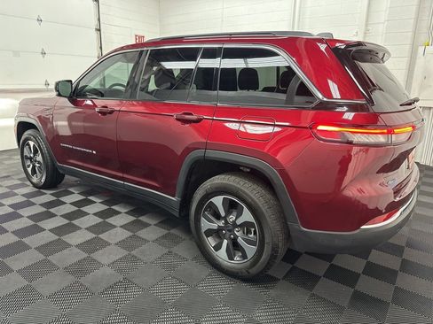 Used 2024 Jeep Grand Cherokee Limited 4xe image 7