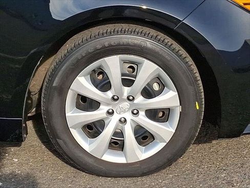 Certified 2023 Toyota Corolla LE w/ Carpet Mat Package (TMS) FWD image 27