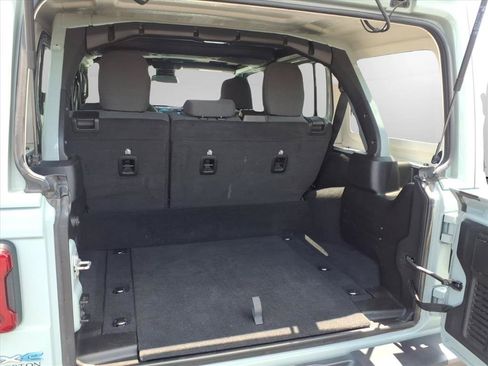 Used 2024 Jeep Wrangler Unlimited Sahara AWD/4WD image 26