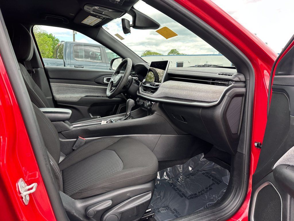 Used 2023 Jeep Compass Sport AWD/4WD image 20