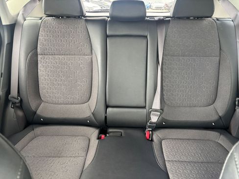 Used 2025 Kia Seltos S image 38