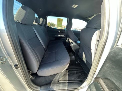 Used 2017 Toyota Tacoma TRD Off-Road w/ Tow Package (A/T) image 30