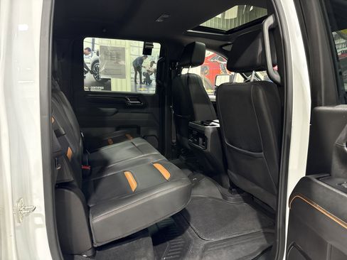 Used 2024 GMC Sierra 3500 AT4 w/ AT4 Premium Plus Package AWD/4WD image 12