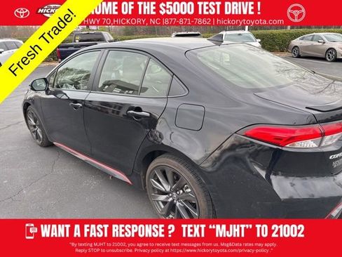 Used 2023 Toyota Corolla SE w/ SE Package image 6