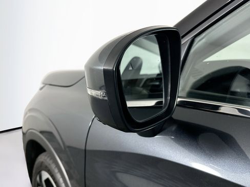 Used 2024 Mitsubishi Outlander SE image 16