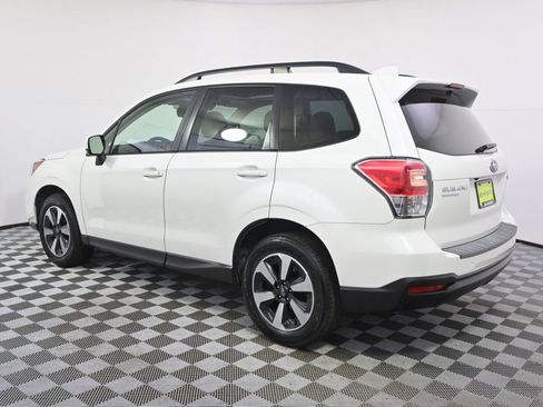 Used 2018 Subaru Forester 2.5i Premium AWD/4WD image 3