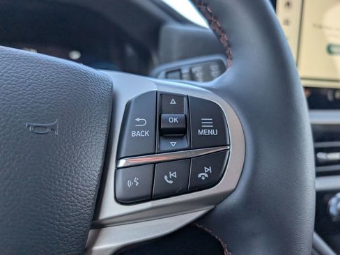 New 2026 Ford Explorer Active w/ Active Comfort Package image 11