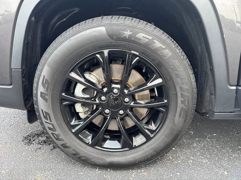 Used 2023 Jeep Cherokee Altitude Lux image 26