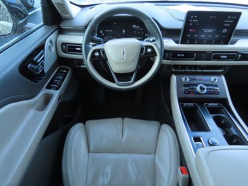 Used 2022 Lincoln Aviator Reserve w/ Equipment Group 201A image 5