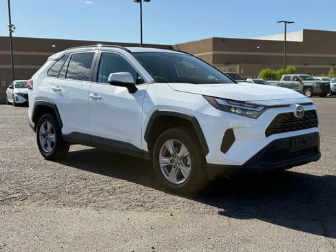 Used 2025 Toyota RAV4 XLE AWD/4WD image 6