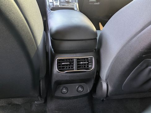 Used 2022 Hyundai Santa Fe SEL w/ Winter Weather Package AWD/4WD image 24